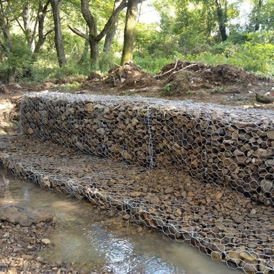 2x1x1m hexagonal gewebter Gabionstahlkorb mit Zn-10%AL Zugfestigkeit 350-550N/mm2