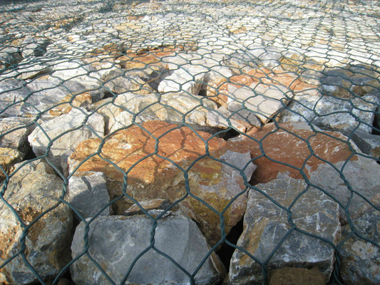 Hohe Zugfestigkeit 3,4 mm Galvanisiertes Gabion-Sechseckengitter zum Schutz der Ufer