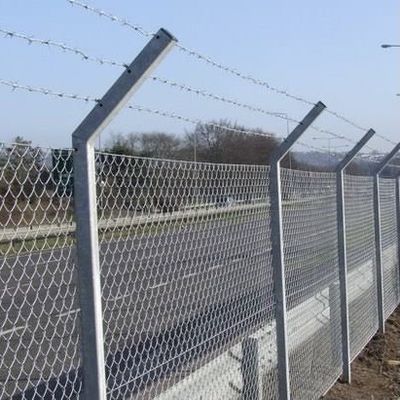 Hochfeste Premium-gewebte Kettenverbindungszaun für eine verbesserte Sicherheit