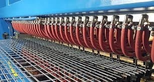 3 mm Drahtweite Hot Dip Galvanized Zaun Schweißmaschen Rollen