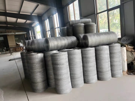 1.5 mm galvanisierter Eisendraht Hühnerdraht-Gitterzaun für Käfigfertigung