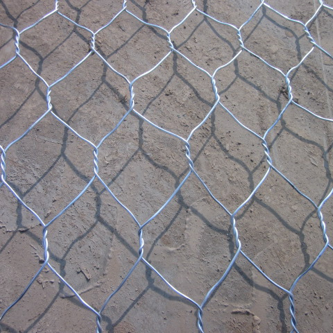 Hohe Zugfestigkeit 3,4 mm Galvanisiertes Gabion-Sechseckengitter zum Schutz der Ufer